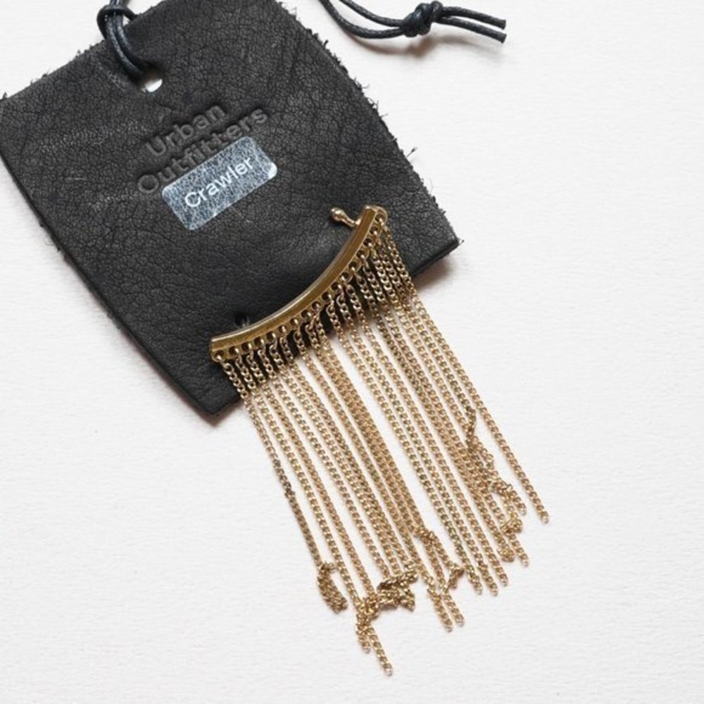 4/$25 Urban Outfitters Fire Fringe Earcuff Gold